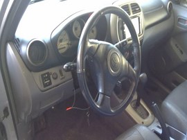 2001 TOYOTA RAV4, SILVER, 2.0L, AT, FWD.   Z26383